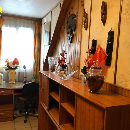 Yufan Apartment La Ville-du-Bois Екстериор снимка